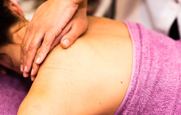 hátkezelési módszerek éles fájdalom a gerincben az ágyéki régióban